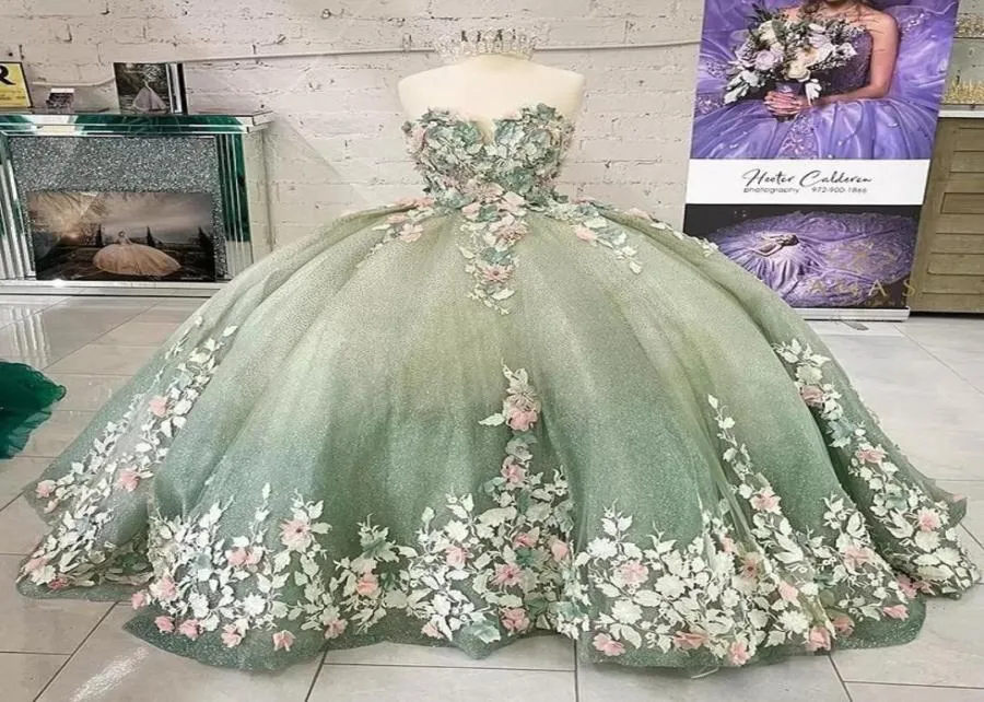 2023 ljusgröna handgjorda blommor quinceanera klänningar bollklänning älskling ärmlösa applikationer korsett för söta 15 flickor party bc4807720