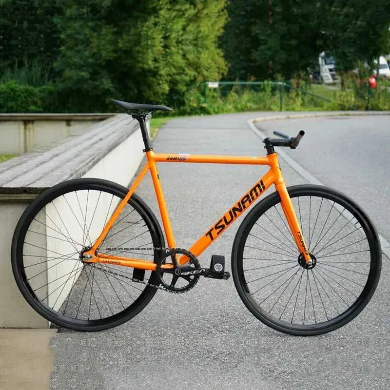 Fahrräder Ride-Ons Tsunami SNM100 Fixie Fixed Gear Bike Track Sing Speed Racing Bicycs 700C Aluminiumrahmen Fahrradteile anpassbar ohne Bremse L240319