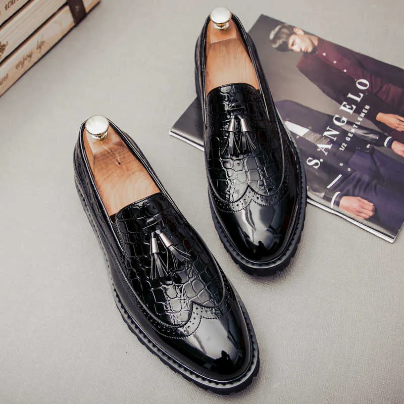Scarpe eleganti con nappe slip-on alla moda classica non di marca HBP di grandi dimensioni colore nero per scarpe da ufficio da uomo a punta in pelle
