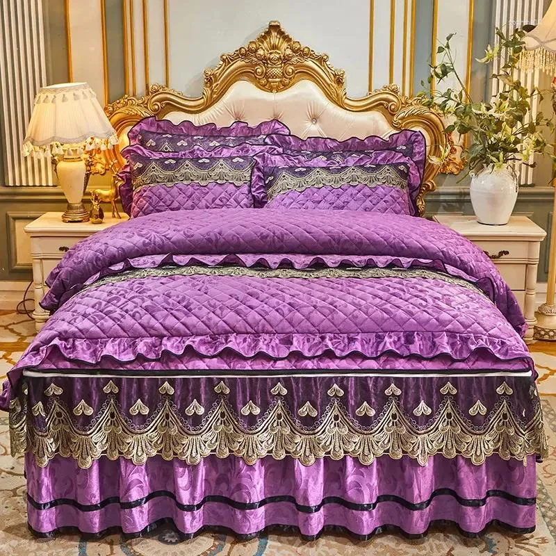 Bedding Sets Quilted Velvet Duvet Cover Set Double Bed 220x240 King Size Embroidery Lace Luxury Quilt Solid 2 Pillowcases Soft