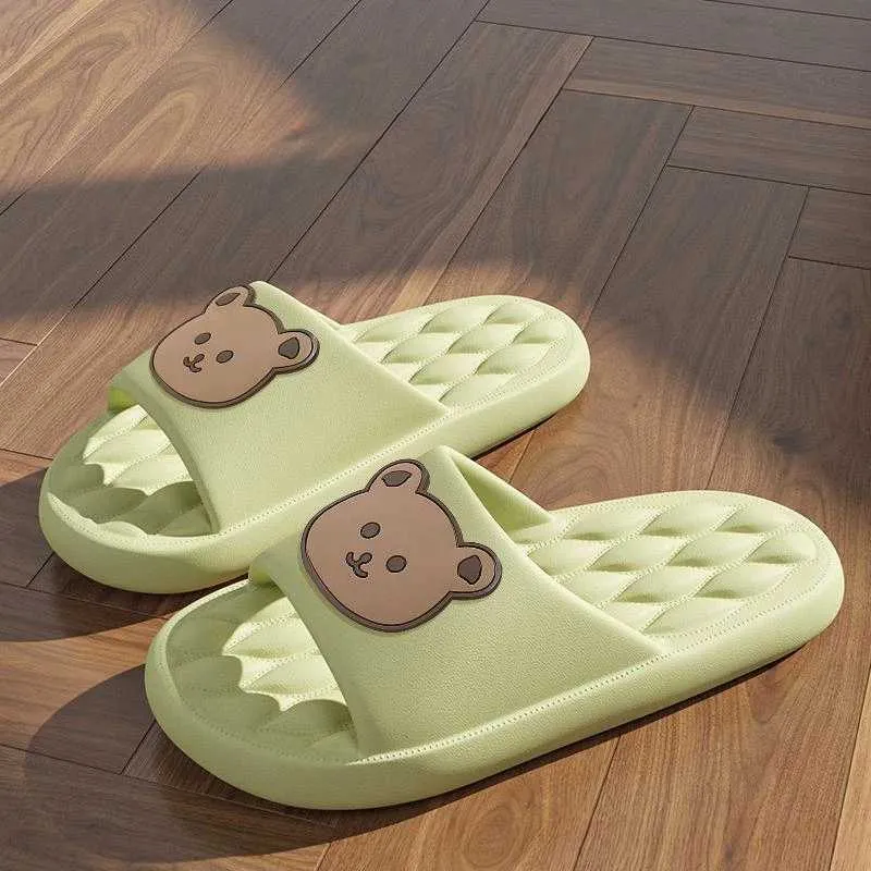 Pantofole 2024 Nuova Estate Cartoon Bear Uomo Home Slides Scarpe Eva Trend Donna Coppia Antiscivolo Indoor Outdoor Accogliente Casa Shower04 H240322