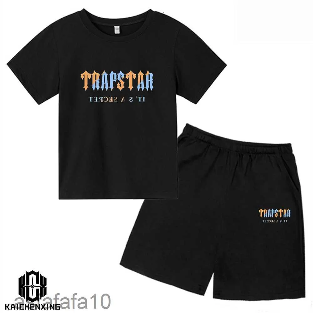 의류 세트 여름 Trapstar Tshirt Kids Boys Beach Shorts Streetwear Tracksuit 남자 여자 옷 여자 운동복 l230630 5QBT