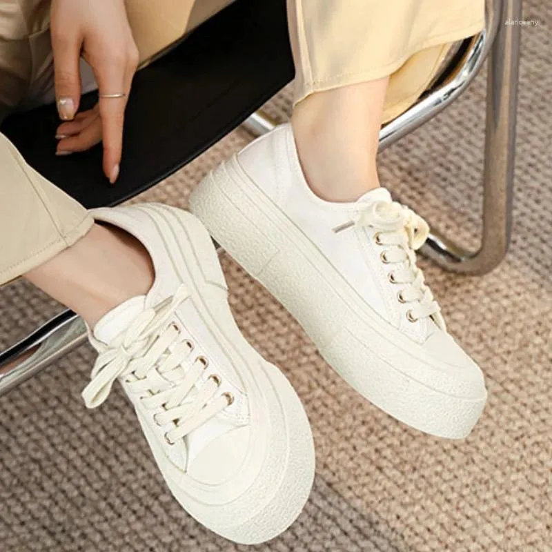 Casual Shoes Versatile Round Toe Thick Sole Canvas 2024 Fashion Breathable Wear Resistance Summer Women's Little White