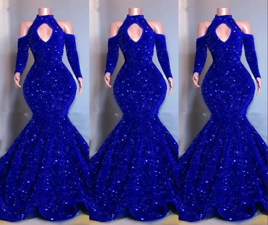 2022 Sexig bling Royal Blue Velvet Crystal Sequins Prom Dresses Long Hermes Mermaid Keyhole aftonklänningar Elegant utanför axeln WOM8991355