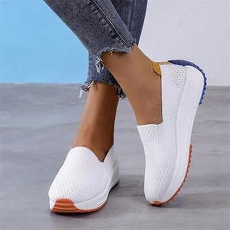 Scarpe casual Décolleté estivi da donna Tacchi bassi Sneakers slip-on in rete traspirante con zeppa Taglie forti Moda donna vulcanizzata