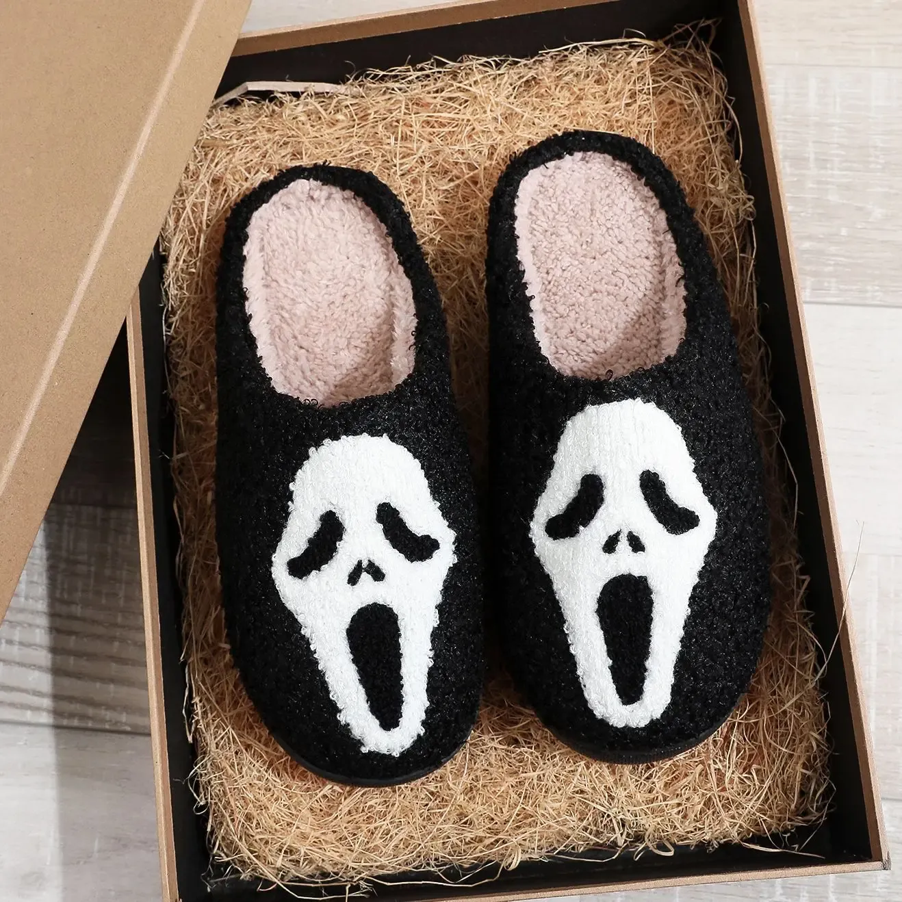 Slippers Halloween New Cotton Slippers Men and Women Home Home Skeleton Scream Cotton Slippers Smiley Smiley Chaussures