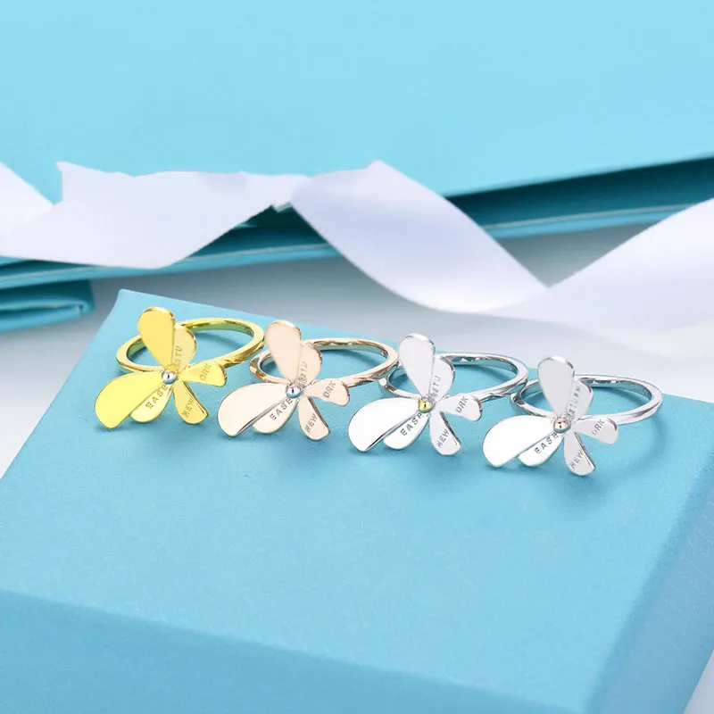 Tiffancy Ring Butterfly Ring Design: Ideal Par's Holiday Gift, Personalized Style, Crafted from 18k rostfritt stål