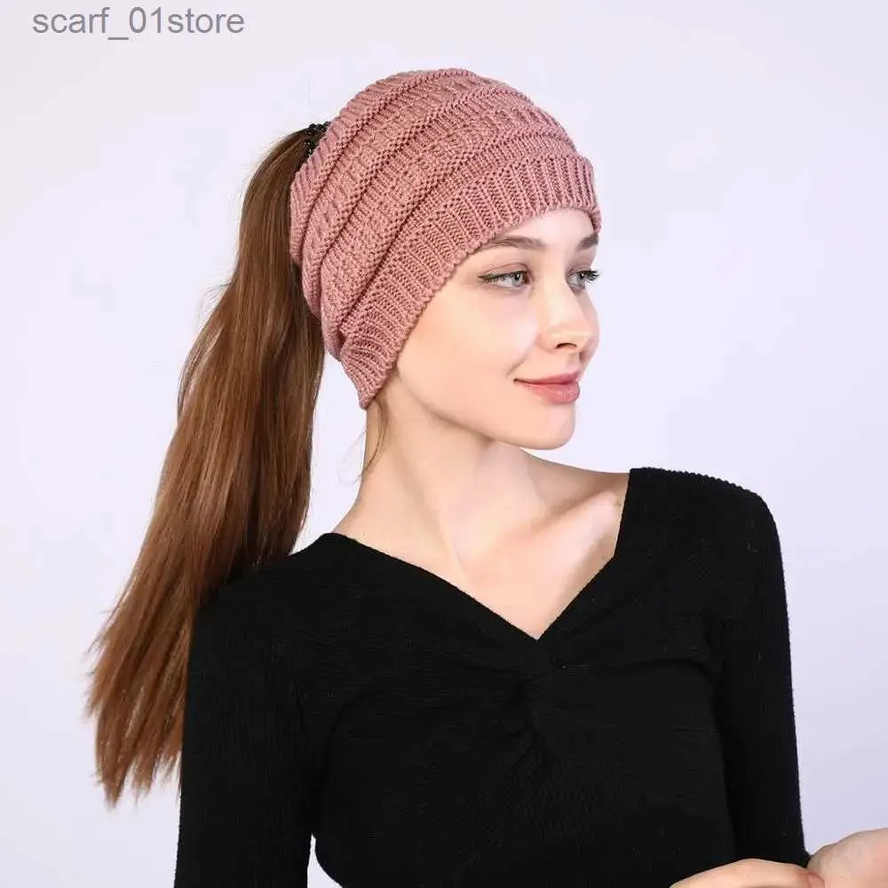 Cappelli Sciarpe Set Berretti invernali da donna in cotone lavorato a maglia con coda di cavallo lana lavorata a maglia nera rosa tinta unita autunnale per donnaC24319