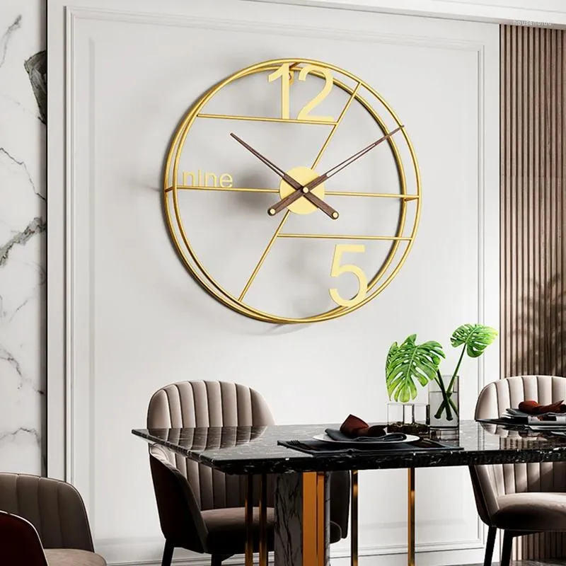 Wandklokken Moderne Metalen Klok Kunst Luxe Eenvoudige Creatieve Nordic Horloge Ontwerp Esthetisch Restaurant Orologio Da Parete Home Decor