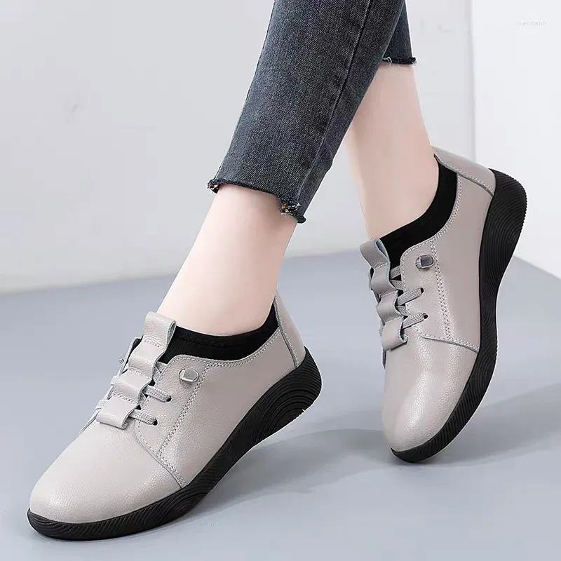 Chaussures décontractées Mode Femmes Oxford Dames De Luxe Designer Appartements En Cuir Baskets Légères Mocassins Plats Pour Femmes Zapatos Mujer