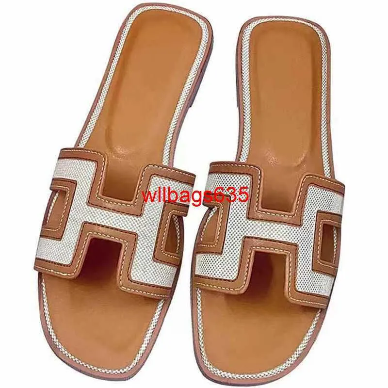 Sandales en cuir oran pantoufles pour femmes HB semelle en cuir authentique avec une sandale en ligne droite pour femmes 2024 Springsummer Nouveaux vacances touristiques Colo Have Logo B4ee