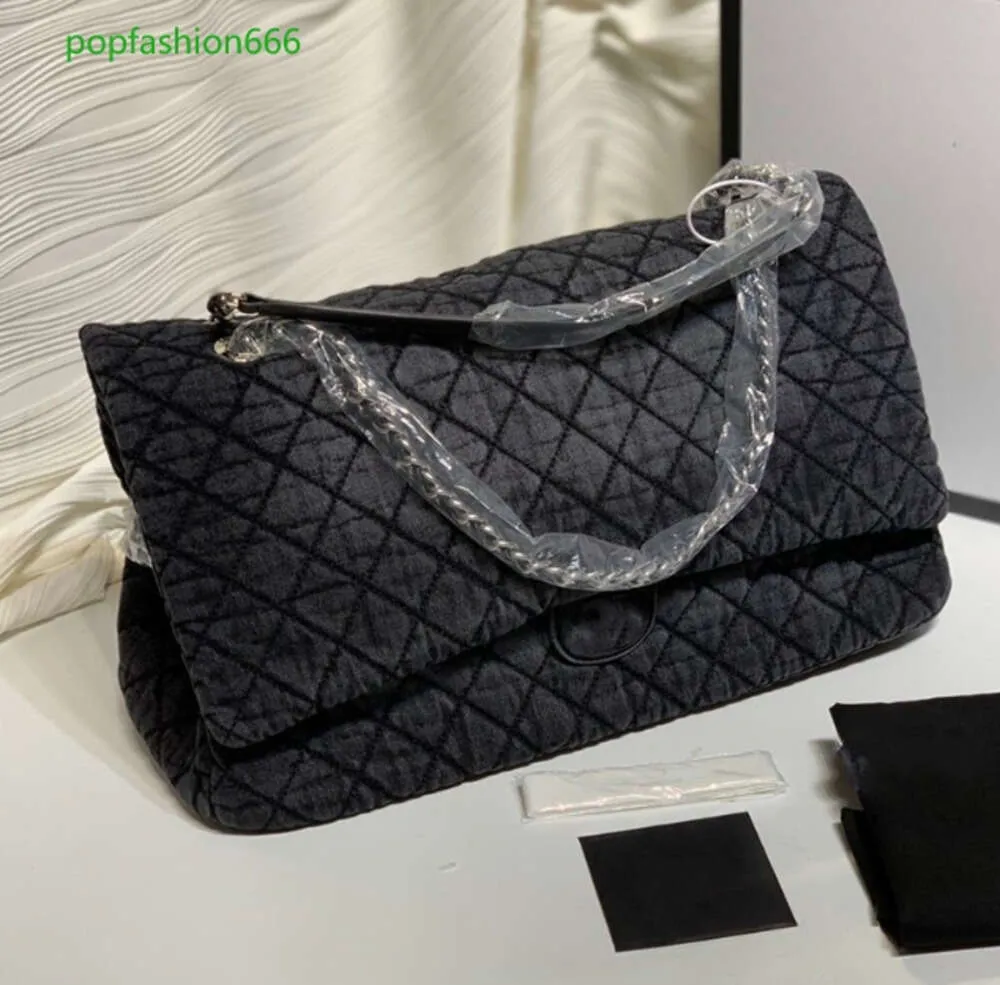 Partihandel denim Maxi Jumbo Classic Flap Bags quiltade Meatlasse Chain Crossbody axelluxury designer mode gata cool stor kapacitet utomhus rese handväska