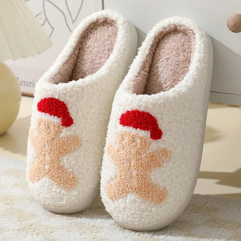 Slippers mignons de wapitis de Noël Pantres pour les femmes amusantes Santa Elk Gingerbread Men Cartoon Soft Plux Warm New Adults Slides