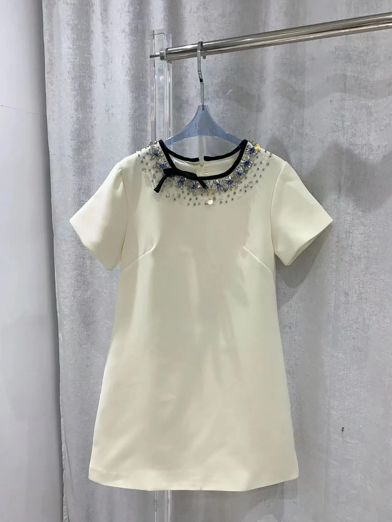 2024 Spring White O Neck Crystal krótkie rękawy Kobiet Designer High End Damska Dress Sukienka Vestidos de Festa 3207