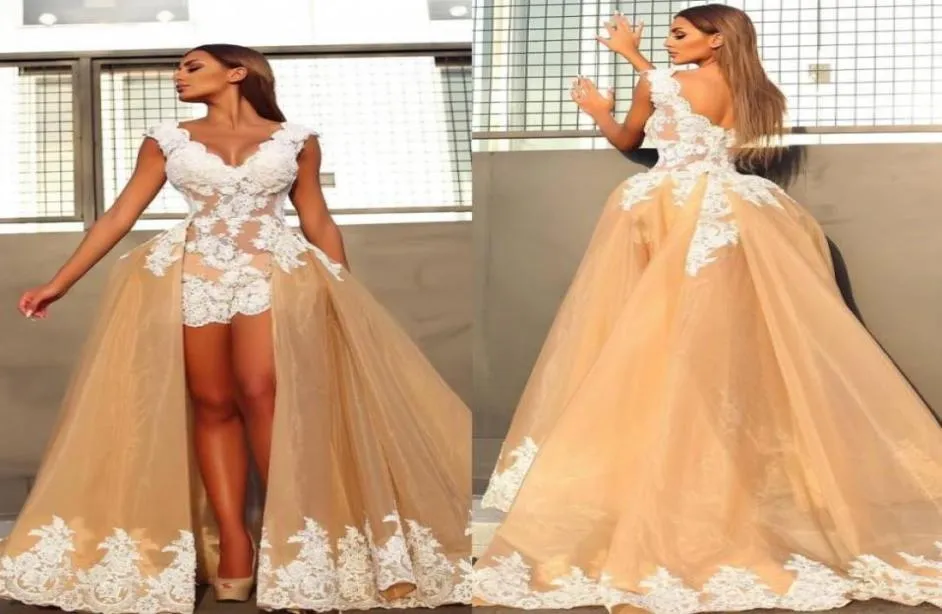 Champagne Deep V Neck Cap Hylsa Korta arabiska aftonklänningar med avtagbart tåg Backless Sweep Train Sexig African Prom Dress A7974009