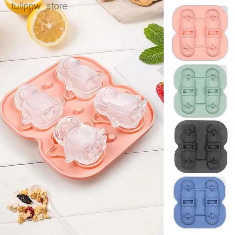 Outils de crème glacée Plateaux à glaçons amusants Conception de pingouin mignon 3D avec 4 grilles Grand moule en forme de silicone épaissi pour les cocktails au whisky Bourbon y L240319