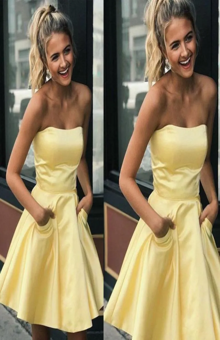 Hellgelbe Heimkehrkleider 2020, Satin, rückenfrei, kurzes Mini-Cocktailkleid, trägerloses Mädchen-Abschlussballkleid mit Tasche66522914263192