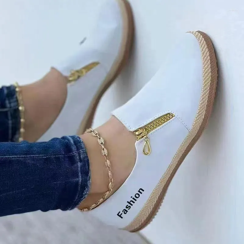 Casual Shoes Spring 2024 Women's Flat Designer Classic Walking Sports Roman Fashion Running