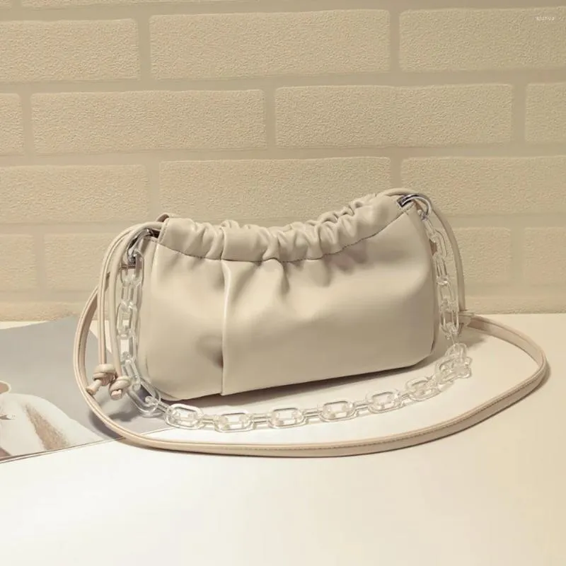 USES 2024 سلسلة شفافة التصميم الأكياس الجلدية بو صغيرة للنساء سفر إبط حقيبة يد بسيطة كتف اللون