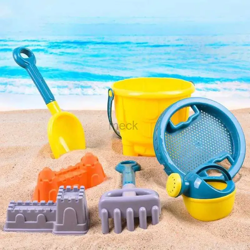 Sand Play Water Fun 6st Children Summer Beach Toys Set Sand Plastic Bucket Watering Bottle Shovels Kids Beach Water Game Toys Tools 240321