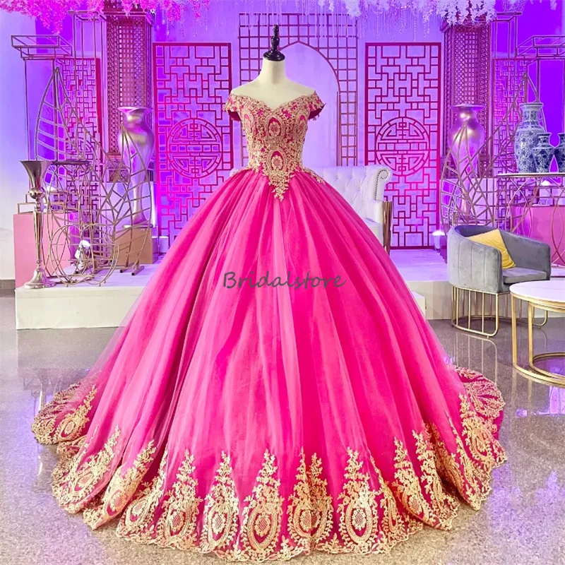 Princesa fúcsia quinceanera vestidos com apliques de ouro elegante fora dos ombros vestido de baile vestidos de fiesta espartilho rendas até vestido de festa de aniversário 2024 quinze abiye