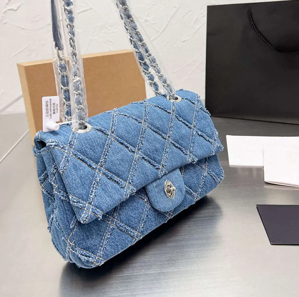 Tasarımcı Çanta Flep Bag Vintage CC Çanta Koyu Mavi Denim Gümüş Zincir Donanım Omuz Kayışları Tasarımcı Kadın Lüks Sele Tote Cüzdan 25cm Moda Çantaları