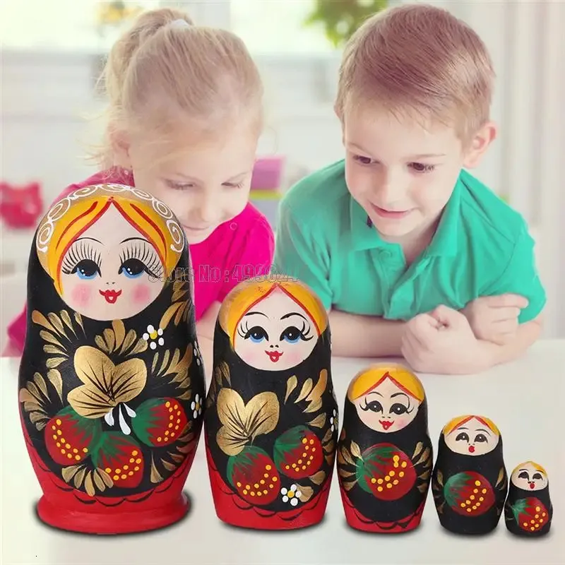 5 lager Strawberry Girls Matryoshka Doll Wood Snowman Russian Nesting Birthday Christmas Day Gifts Toy 240312