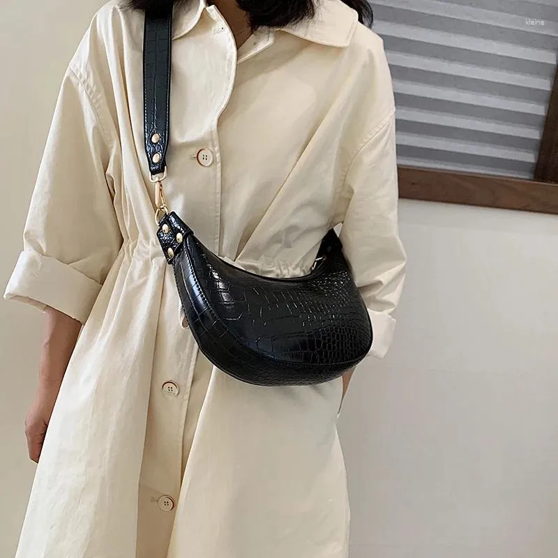 Totes vintage mode kvinnlig tygväska 2024 högkvalitativ läder kvinnors designer handväska krokodilmönster axel messenger väskor