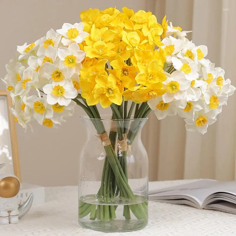 Dekoratif Çiçekler 6 PCS/Bunch Yapay Narcissus Sahte Nergis Gelin Düğün Buketi Buket Ev Bahçe Masaüstü Çiçek Parti Dekorasyon