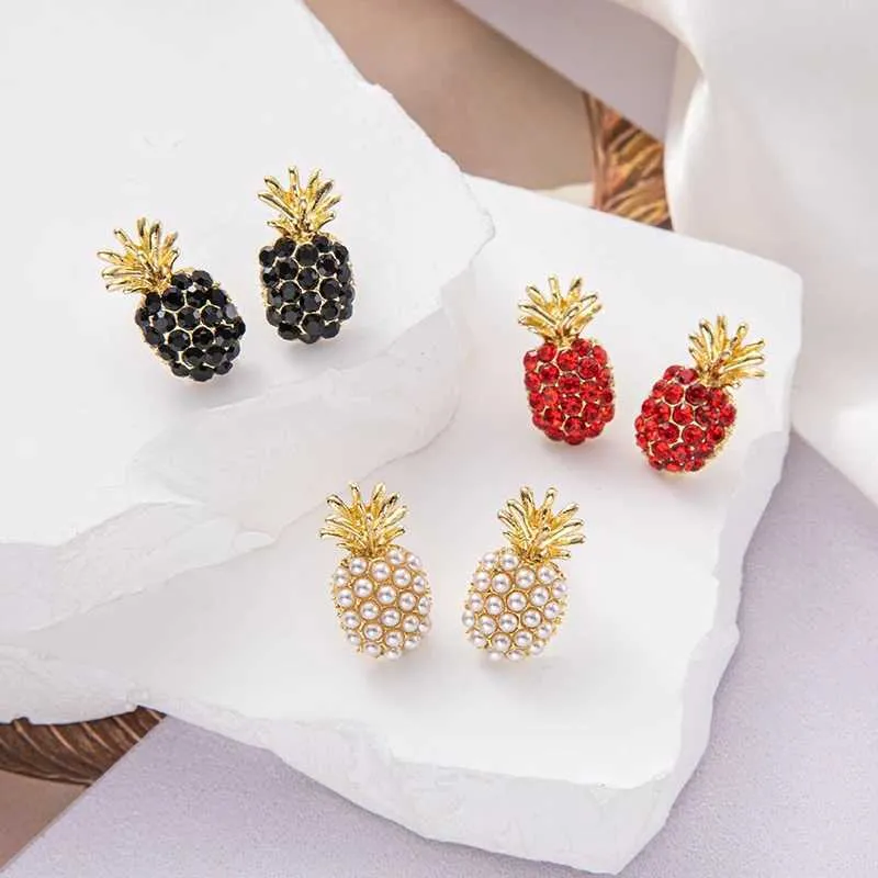 Earrings Pineapple Pearl Earrings French Retro High-quality Earrings Net Red Temperament Female New Wave Earrings Prevent Allergy 230831