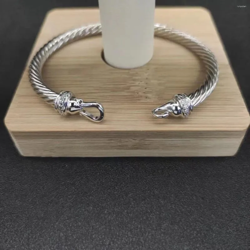 Bransoletka z skręconą drutową klamrę Bangle YS 5 mm w srebrze z 14 -karatowym żółtym