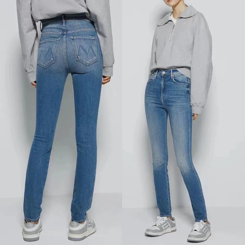 Kvinnors jeans tidigt på våren hög elastisk himmelblå midja smala passform små fötter denim byxor för kvinnor mo388