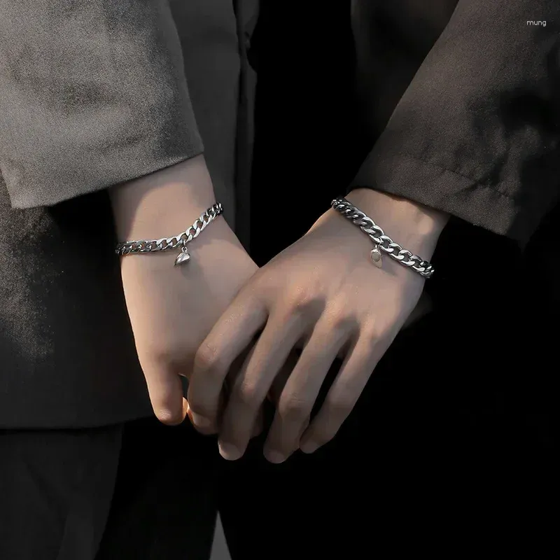Bracelet à la mode en forme de coeur aimant Couple Bracelet pour femmes Attraction charme chaînes simples coréen mode bijoux filles cadeaux