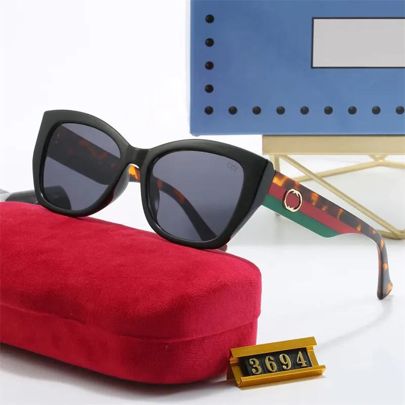 남성용 디자이너 선글라스 여성 스퀘어 선글라스 레트로의 고급 태양 안경 남성 UV400 고글 고품질 착용 편안한 여행 비치 드라이브