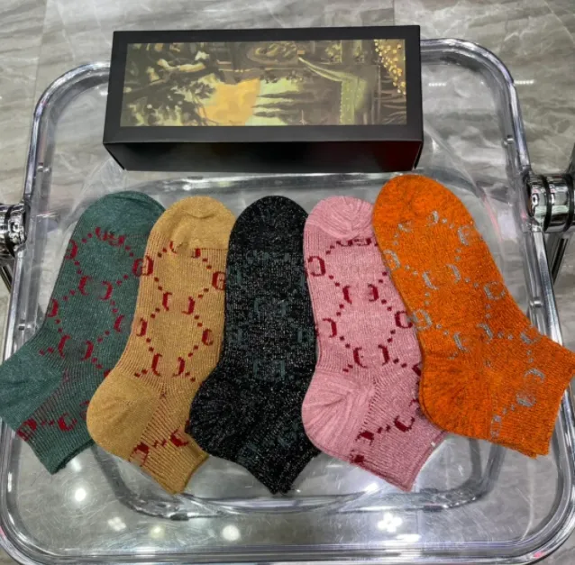 Mens Womens Designer socks 5 pairs luxury classic letter autumn winter cotton plaid stockings Sports Four Seasons Mid Tube Socks Couple Quality RWSHUWRS