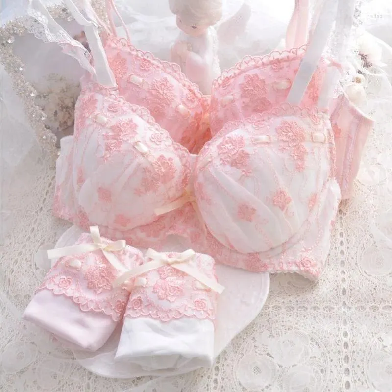 Bras Sets Japanese Two-color Embroidered Thin Cup Cute Girl Gathering Sexy Lingerie Bra Set Push Up