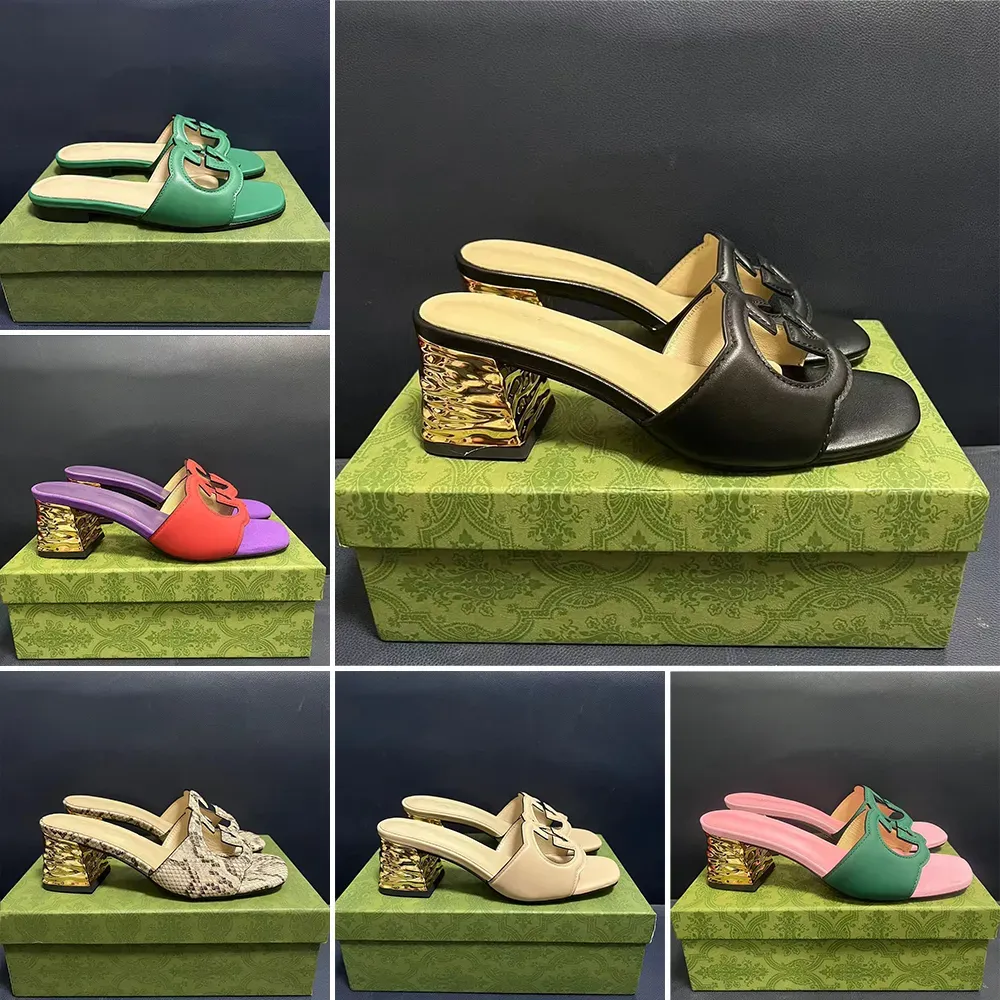 Haute qualité Designer Diapositives Sandale Pantoufles Plage Sandale plate Luxe Summer Lady Cuir Talon haut Sandales en cuir gaufré peau de serpent Chaussures de designer d'intérieur