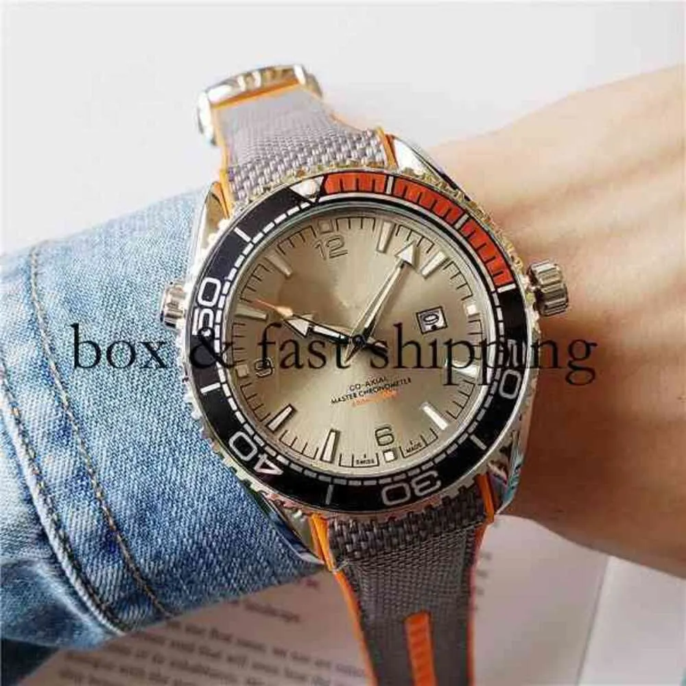 Relojes Reloj de pulsera Diseñador de moda de lujo Marca europea Cinta de silicona Reloj para hombre montredelu