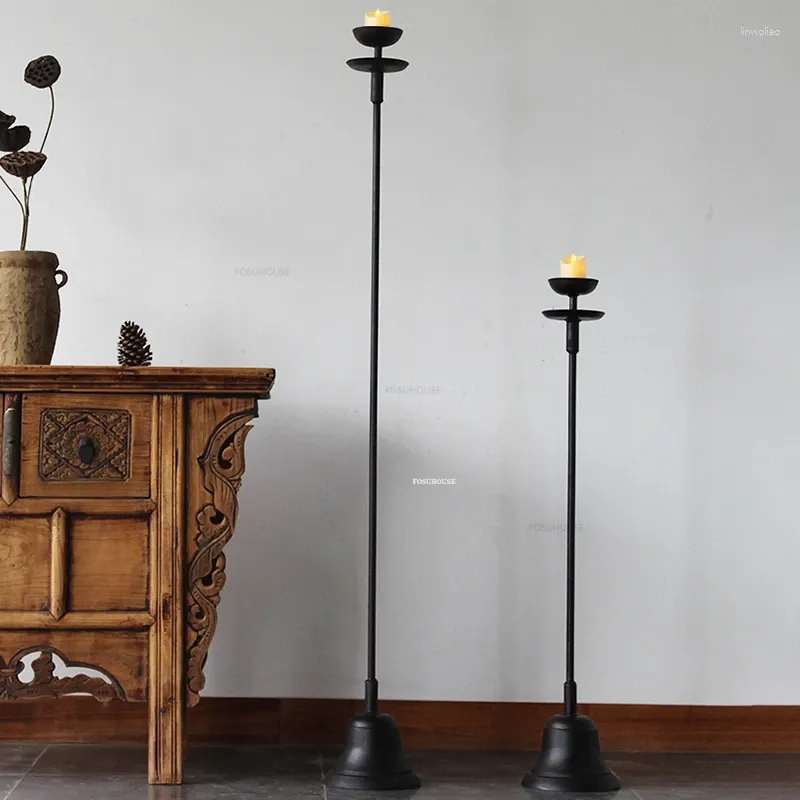 حاملات الشموع الأمريكية الرجعية الفنية الحديدية الزخرفة المنزل حامل المصباح BB غرفة القديمة من الشمعدان للزخارف