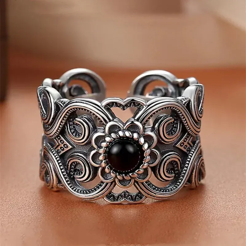 Vintage Black Zircon Carved Hollow Flower Wide Sleeve Finger 14K White Gold Ring for Women Girls New Fashion Jewelry Gift