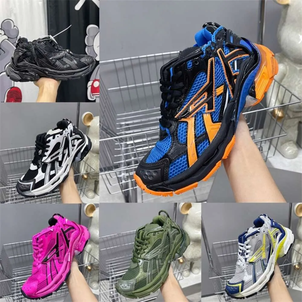 Walking Shoe Track Triple Sneakers Runner S Graffiti Womens Buty sportowe Siódma generacja luksusowe buty marki Lokomotywa czarny szary biały różowy błękit rozmiar