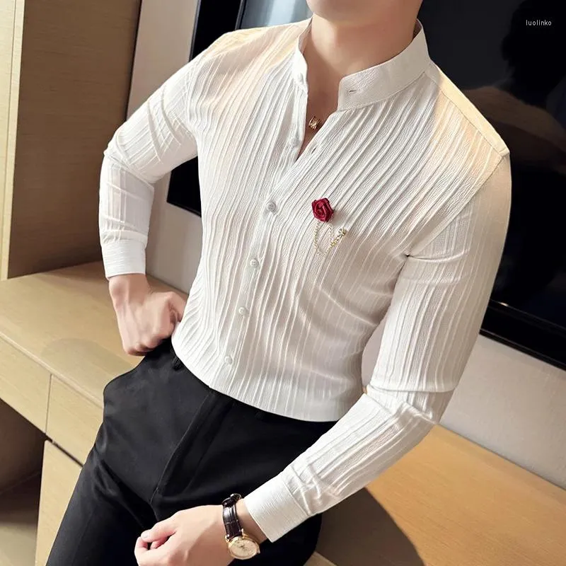 メンズカジュアルシャツスプリングファッションマンブランド品質ソーシャルストライプラグジュアリーメンズホワイトスリムフィット長スリーブドレスシャツケムズ