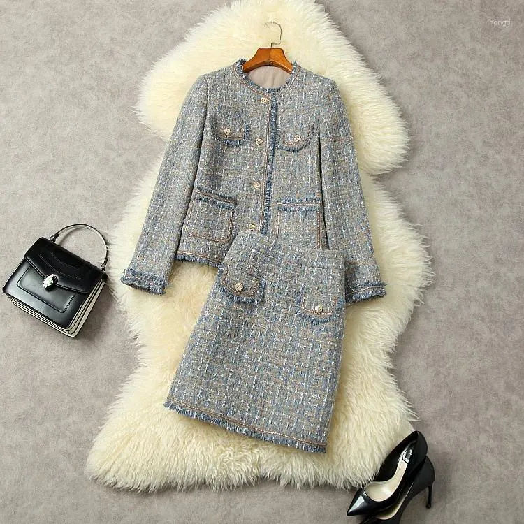 작업 드레스 유럽과 미국 여성 겨울 겨울 2024 긴 슬레이브 싱글 브레스트 블루 트위드 코트 스커트 패션복