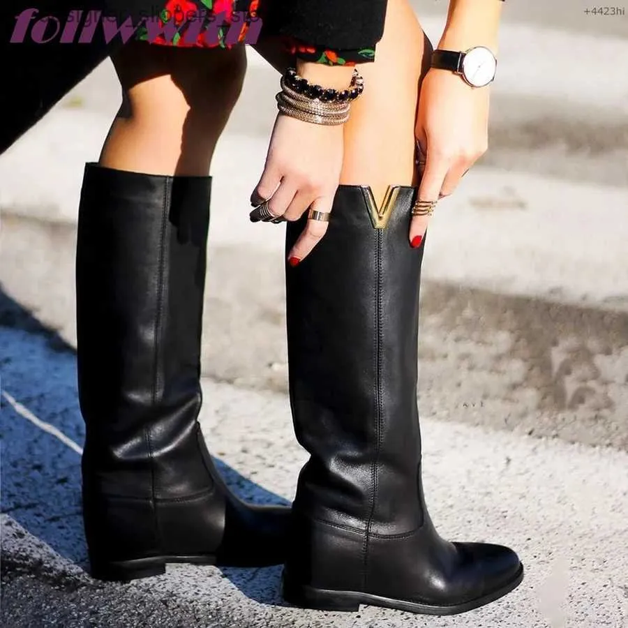 Boots Leather Knee High Woman Boots New Brand Metal Decoration Solid Designer Catwalk Concise Round Script Livraison gratuite Chaussures d'hiver Q240321