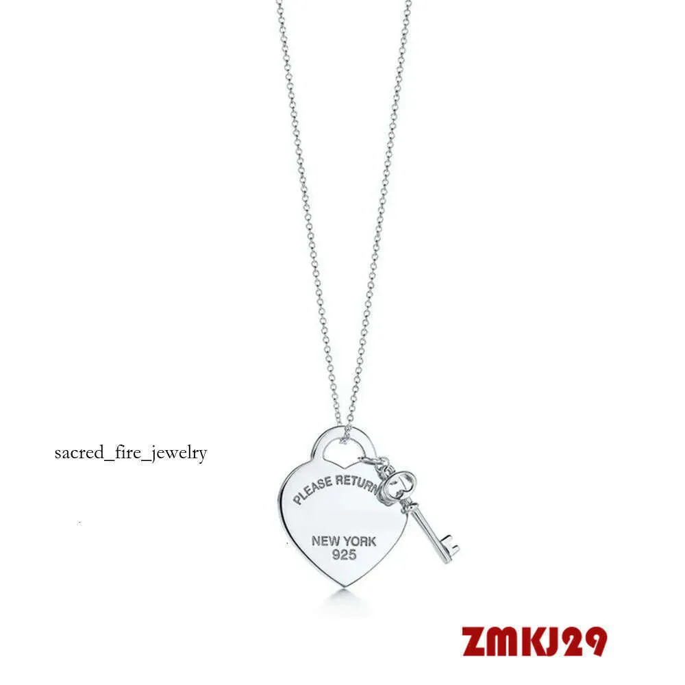 Mode vänligen återgå till New York Heart Key Pendant Necklace Original 925 Silver Love Halsband Charm Women Diy Charm Jewel Gift Clavi 2450