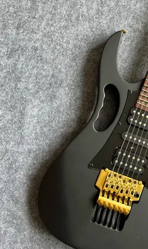 Lavorazione di alta qualità IB GUITAR CUSTOM BLACK Chitarra elettrica con corpo in ebano SPEDIZIONE VELOCE IN MAGAZZINO