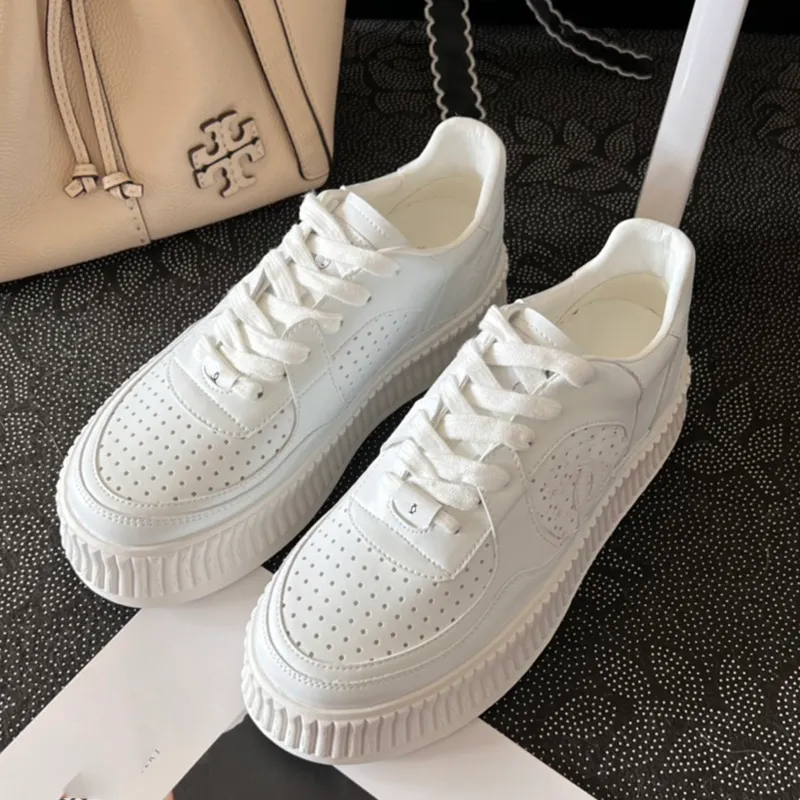 Scarpe eleganti da donna Scarpe con plateau piatte Scarpe bianche piccole Mocassini vuoti traspiranti Scarpe casual Spesse Panda Pescatore Off WhiteScarpe firmate