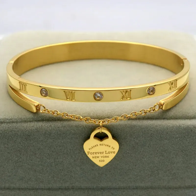 Design Luxury Brand Bracelet Women Hanging Heart Label Forever Love Pulseira steel Bangle Bracelets For Women Jewelry 240305