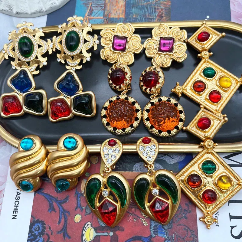 Charm Retro Styles Kadınlar İçin Vintage Takı Antiam Küpe Klips Aksesuarları