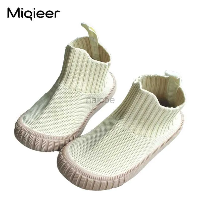 Sneakers Spring Childrens Sneakers Boys Casual Sticked Short Boots High Breattable Soft Sole Socks Baby Anti Slip Sneakers 240322